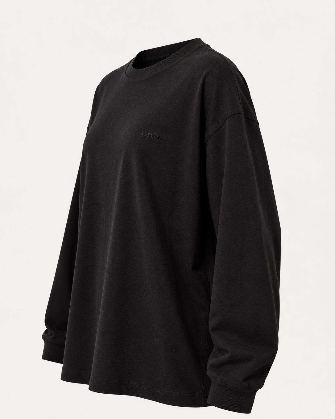 Studio Core Black — צד