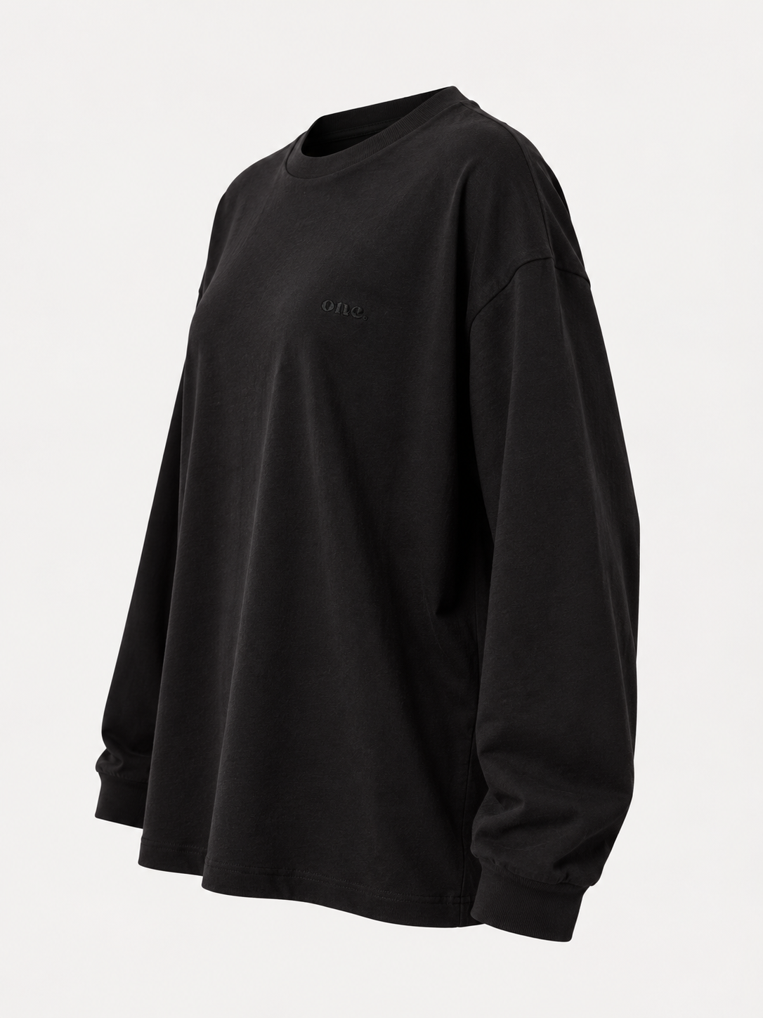 Studio Core Black — צד