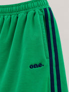 ONE green-detail — source verified product photography